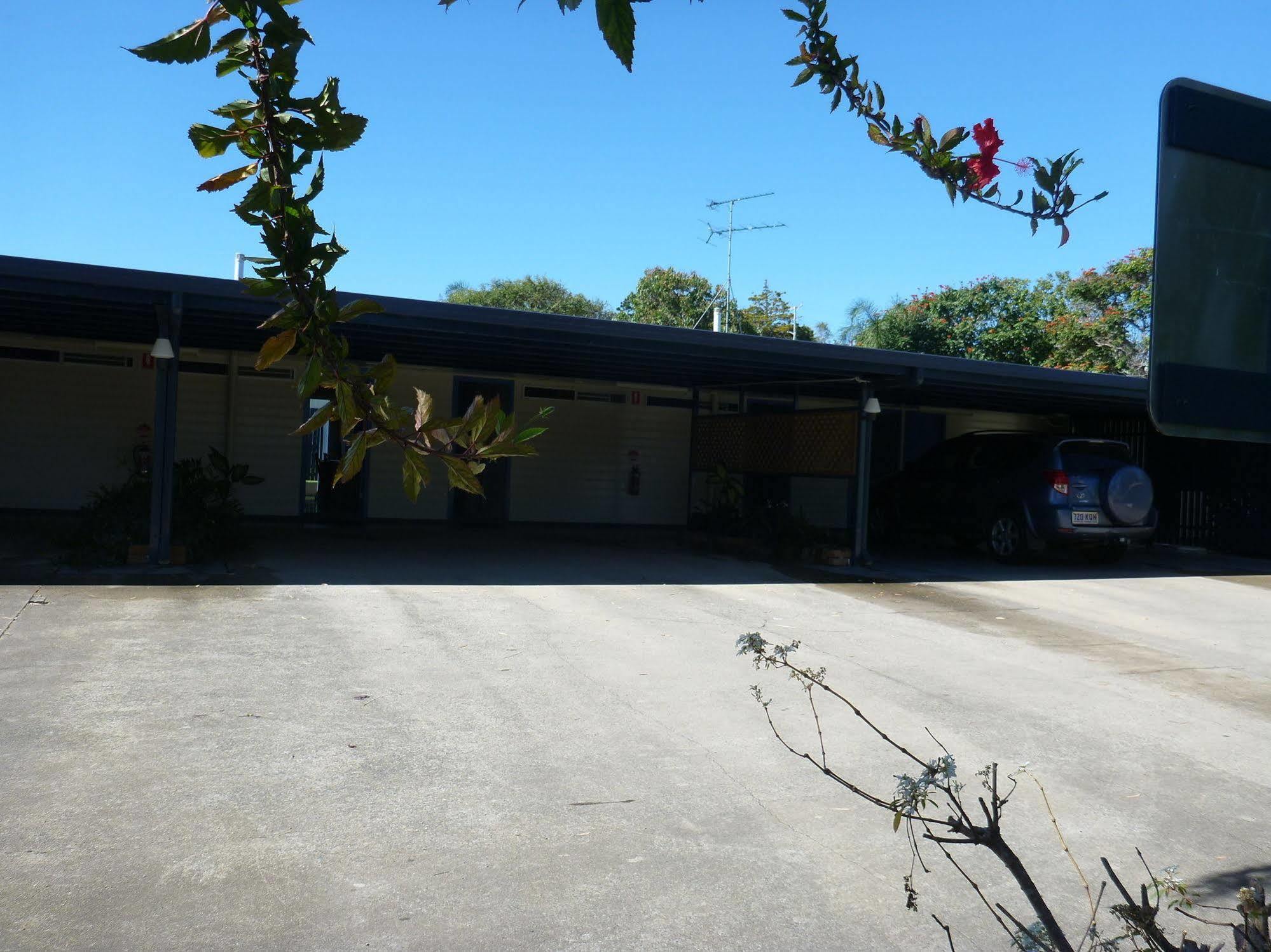 Emu Park Motel Екстер'єр фото